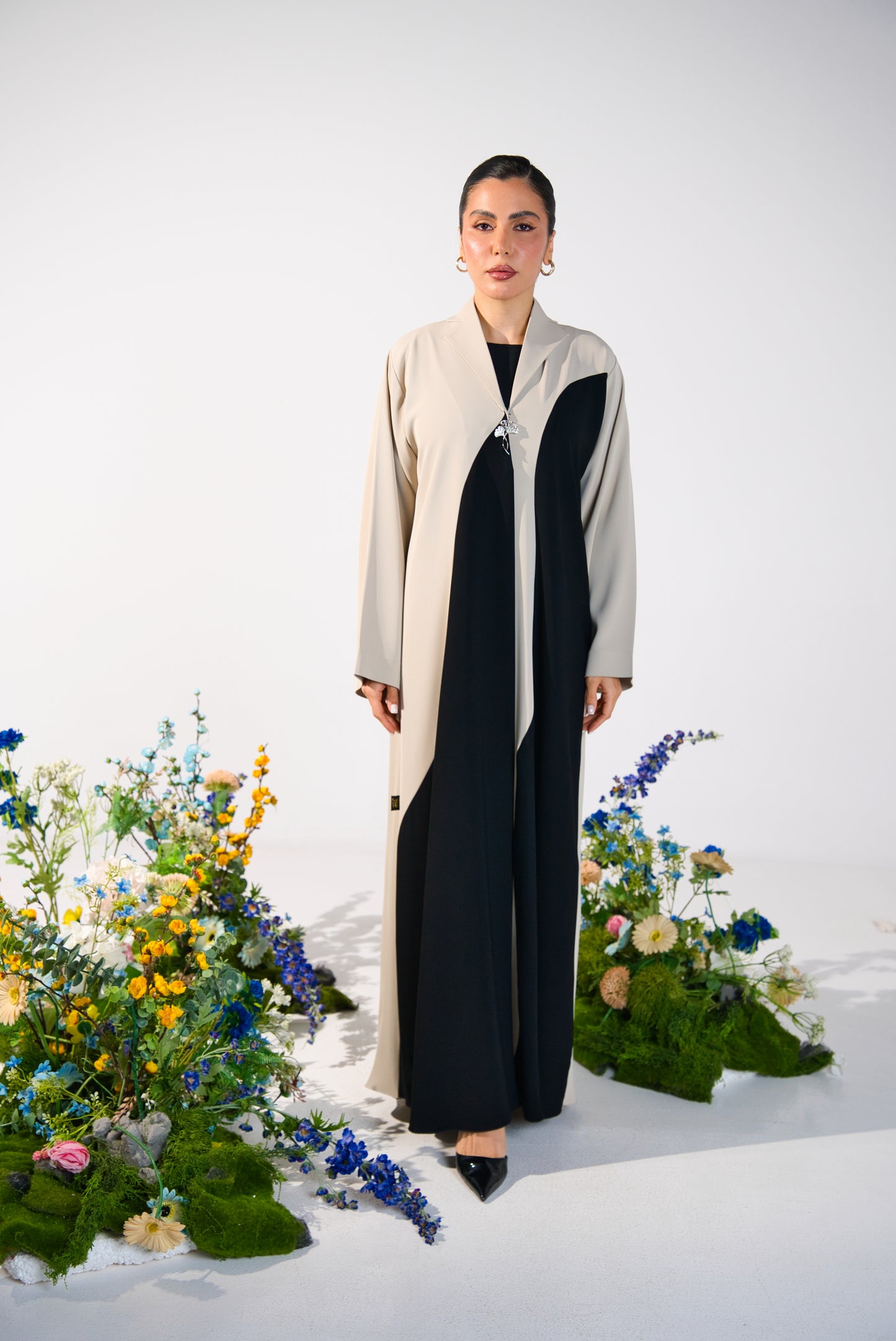 The Freya Two-Tone Curved Abaya